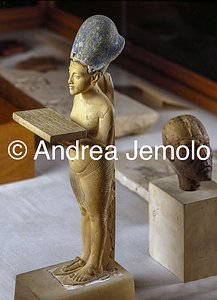 Museo Egizio Akhenhaton in atto di offerta, Tell el-Amarna | Andrea Jemolo