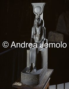 Museo Egizio La dea Isis, Saqqara | Andrea Jemolo