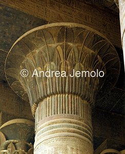 Tempio di Khnum Capitelli della sala ipostila | Andrea Jemolo