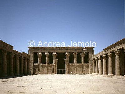 Temple of Horus Façade of the pronaos | Andrea Jemolo