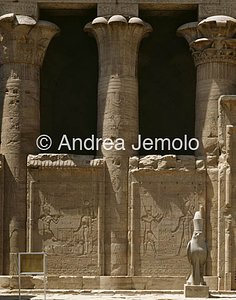 Tempio di Horus Facciata del pronao - particolare | Andrea Jemolo