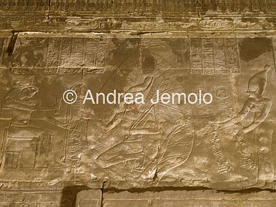 Temple of Horus Chapel of the Throne - relief close to the door | Andrea Jemolo