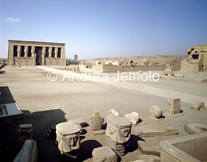 Tempio di Hathor Cortile con facciata | Andrea Jemolo