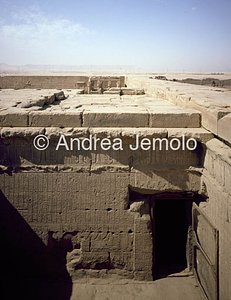 Tempio di Hathor Terrazza con cappella di Osiride | Andrea Jemolo