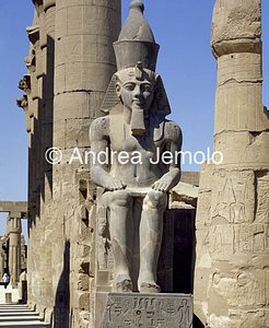Temple Colossal statue of Ramses II | Andrea Jemolo