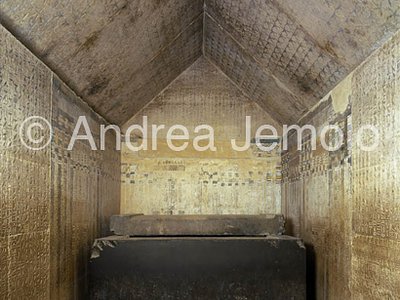 Piramide di Unas Camera sepolcrale con i Testi delle Piramidi | Andrea Jemolo
