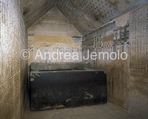 Piramide di Unas Camera sepolcrale con i Testi delle Piramidi | Andrea Jemolo