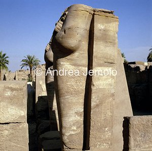 Temple of Amon Pillars osirideus of Thutmosis III | Andrea Jemolo