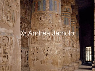Tempio di Ramses III Primo cortile | Andrea Jemolo