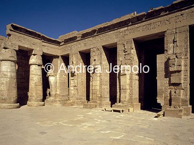 Tempio di Ramses III Secondo cortile | Andrea Jemolo