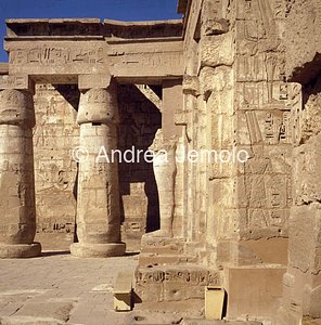 Tempio di Ramses III Secondo cortile | Andrea Jemolo