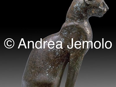 Egyptian museum Godness Bastet, seatedt cat, Bronze, Saqqara | Andrea Jemolo
