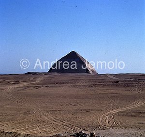 Complesso piramidale meridionale di Snefru - Piramide romboidale Dalla piramide rossa | Andrea Jemolo