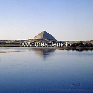 Le piramidi Dal lago | Andrea Jemolo