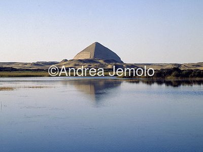 Pyramids From the lake | Andrea Jemolo