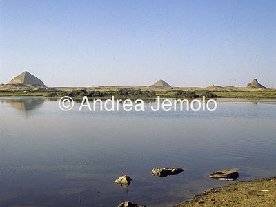 Pyramids From the lake | Andrea Jemolo