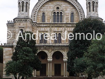 Synagogue Exterior | Andrea Jemolo