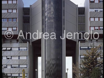 Corviale Entrance with elevator | Andrea Jemolo