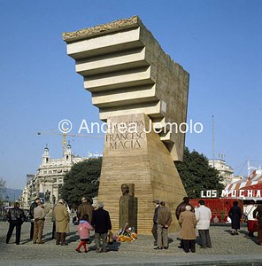 Monument to Francesc Macià  | Andrea Jemolo