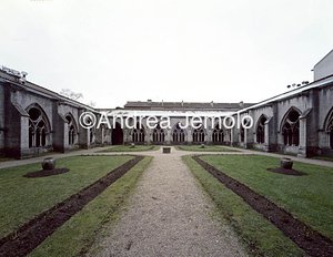 Cathedral Cloister | Andrea Jemolo