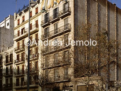 Casa modernista con farfalla  | Andrea Jemolo