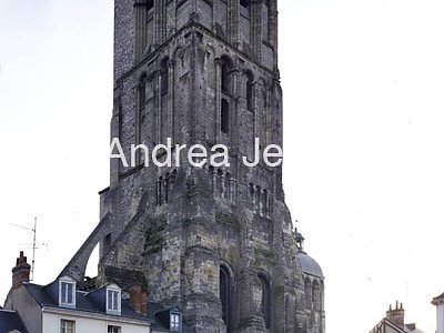 Tower of Charles the Great General view | Andrea Jemolo