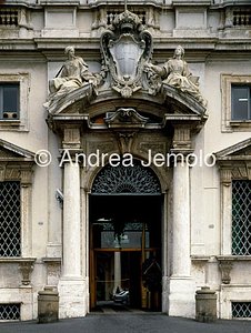 Palazzo della Consulta Portale | Andrea Jemolo