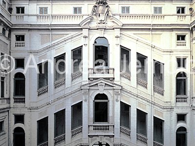 Palace of Consulta Side of the courtyard toward the staircase | Andrea Jemolo