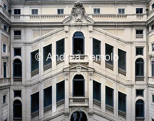 Palazzo della Consulta Lato del cortile verso lo scalone | Andrea Jemolo