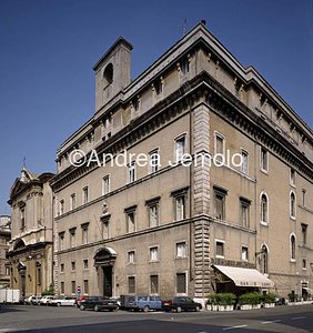 Palazzo del Collegio di Sant'Apollinare  | Andrea Jemolo
