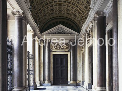 Santa Maria Maggiore Inferior Porch | Andrea Jemolo