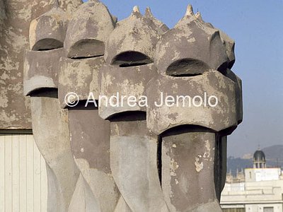 Milà house Fireplaces | Andrea Jemolo