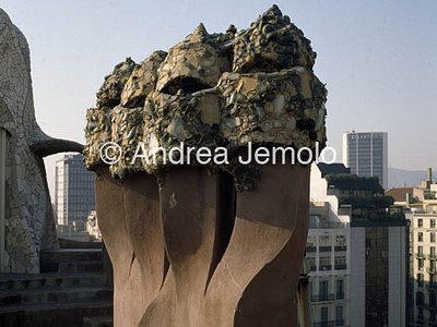 Milà house Fireplaces | Andrea Jemolo