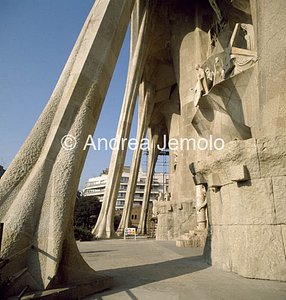 Basílica de la Sagrada Família Façade of the Passion | Andrea Jemolo