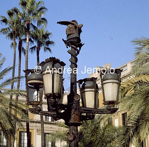 Lampioni in Plaça Real  | Andrea Jemolo