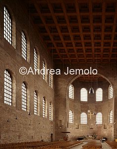 Aula palatina - Basilica costantiniana Interno | Andrea Jemolo