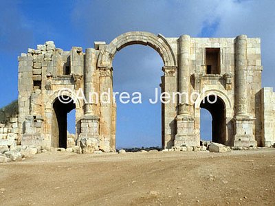 Arco di Adriano Veduta d'insieme | Andrea Jemolo