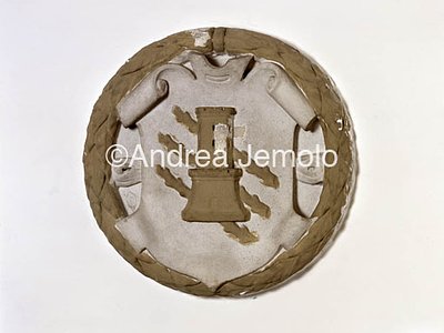 Palazzo Alberini Stucco con emblema di famiglia | Andrea Jemolo