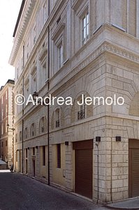 Palazzo Alberini Fronte su via di Panico | Andrea Jemolo
