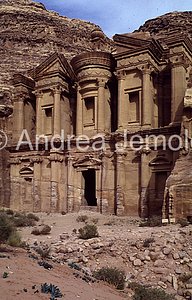 Al Deir - Il Monastero Facciata | Andrea Jemolo