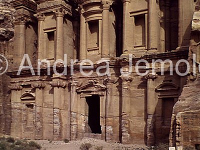 Al Deir - Il Monastero Facciata | Andrea Jemolo