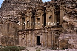 Al Deir - Il Monastero Facciata | Andrea Jemolo