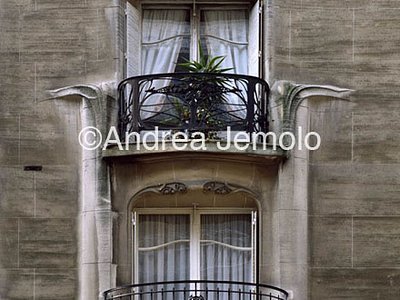 Block of rue Agar Windows | Andrea Jemolo
