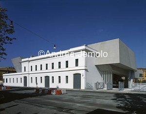 MAXXI - Museo nazionale delle Arti del XXI secolo Esterno da via Guido Reni | Andrea Jemolo