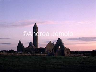 Kilmacduagh Monastery General view | Andrea Jemolo