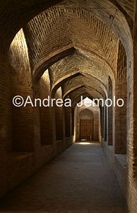 Masjed-é Jamè - Jameh Mosque Interior arcades | Andrea Jemolo