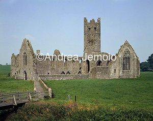 Domenican Abbey Exterior | Andrea Jemolo