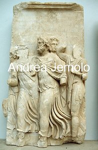 Pergamonmuseum Altar of Pergamon - Telefos, Teuthras goes toward Auge | Andrea Jemolo