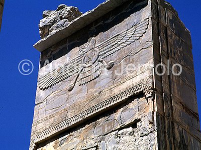Palazzo delle cento colonne Simbolo di Ahura Mazda | Andrea Jemolo