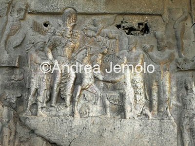 Triumph of Shapur I General view | Andrea Jemolo